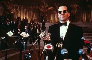 Le Bûcher des Vanités... qui m'aime me "like"...!