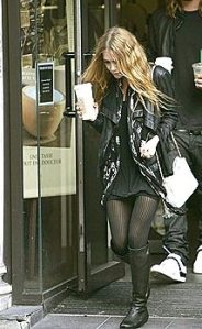 La jeune star Mary-Kate Olsen. Pas vue, pas prise. Prise ? Turlututu, café moulu ! La jeune star Mary-Kate Olsen. Pas vue, pas prise. Prise ? Turlututu, café moulu !