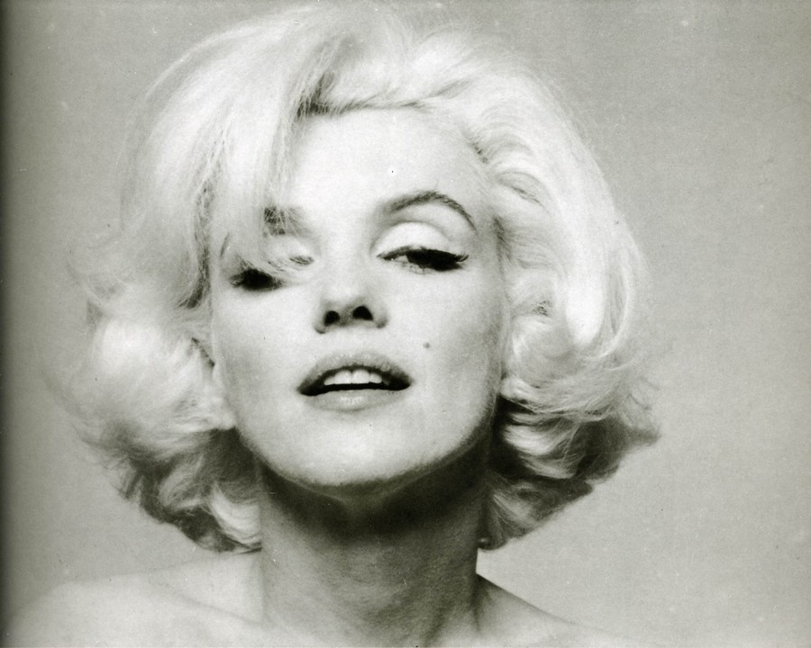 Le fameux regard sensuel de petite fille perdue de Marilyn Monroe doit beaucoup à sa myopie galopante...