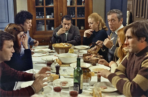 Des bonnes bouffes, du vin et des copains (Vincent, François, Paul et les autres. 1974)