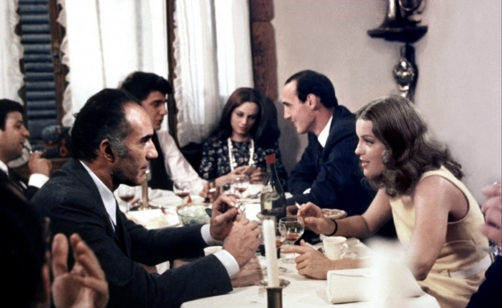 Chez Sautet, on s'engueule souvent dans les bistrots, mais sans déroger au vin-rouge-café-clope (Romy Schneider et Michel Piccoli dans Les Choses de la vie, 1972)