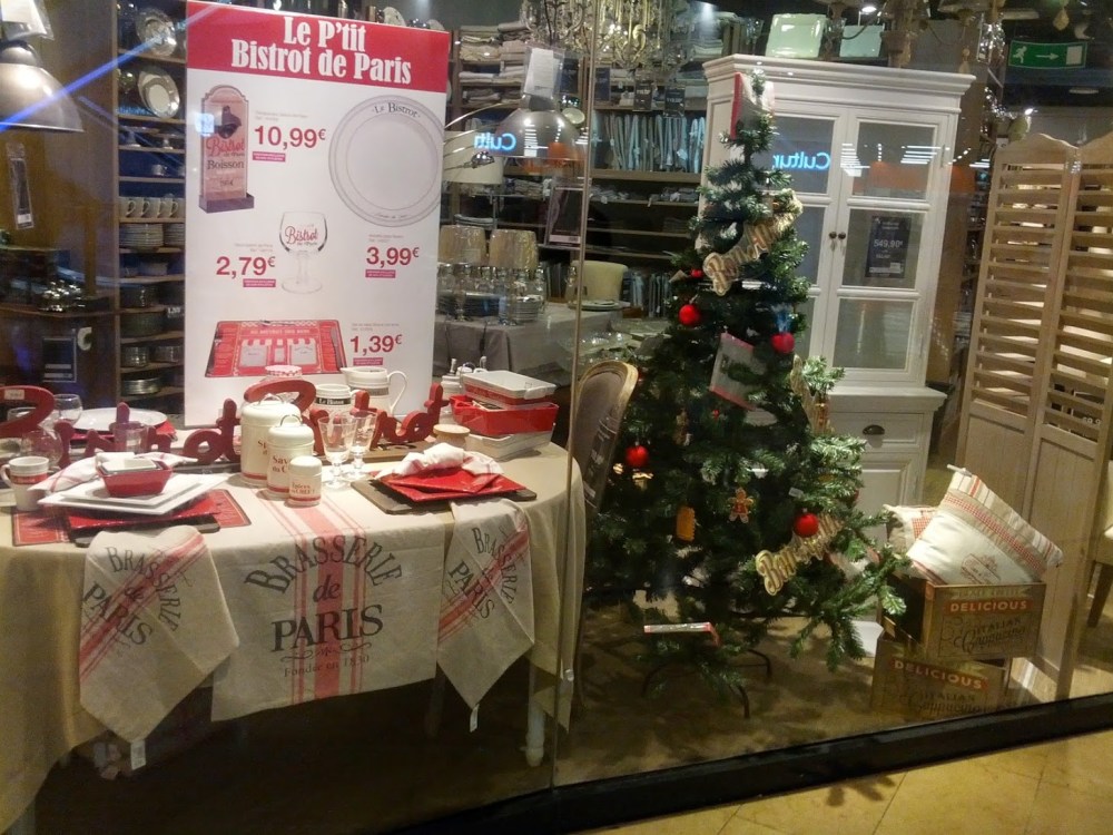 Vitrine de Maisons du Monde au Centre Commercial de La Défense, 14 Octobre 2014