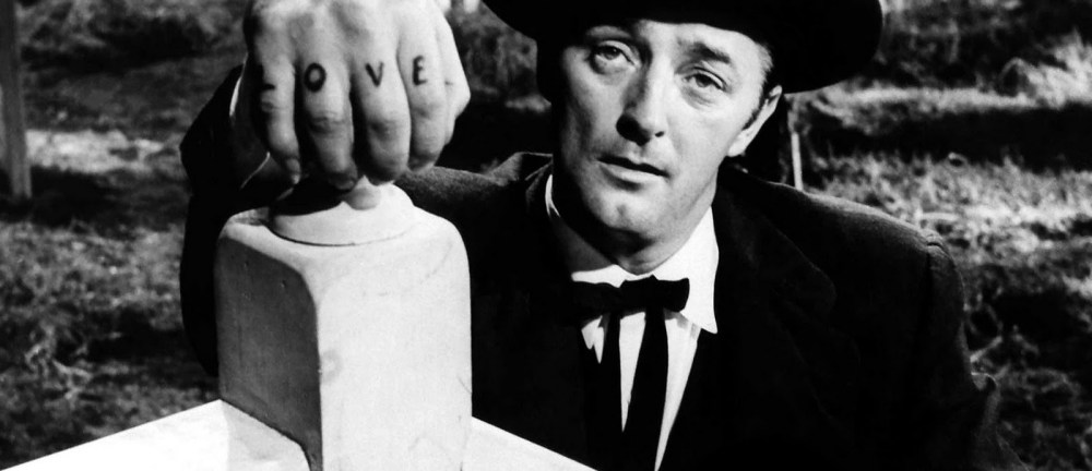 Robert Mitchum dans La Nuit du Chasseur ou l'art du selfie sans en avoir l'air...