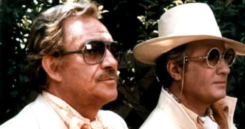 Ugo Toniazzi et Michel Serrault, alias REnato Baldi et Albain (Zaza Napoli) dans La Cage aux Folles, 1978. Scène de la déclaration. 